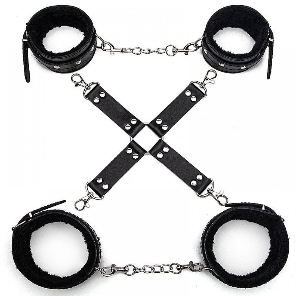 Algema Distanciadora para Pulso e Tornozelo em Nylon Algema Distanciadora para Pulso e Tornozelo em Nylon – Explore Novas Sensações com Algemas SadomasoquistasTransforme seus momentos de prazer com nossas algemas distanciadoras, perfeitas para manter as m Algema Distanciadora para Pulso e Tornozelo em Nylon