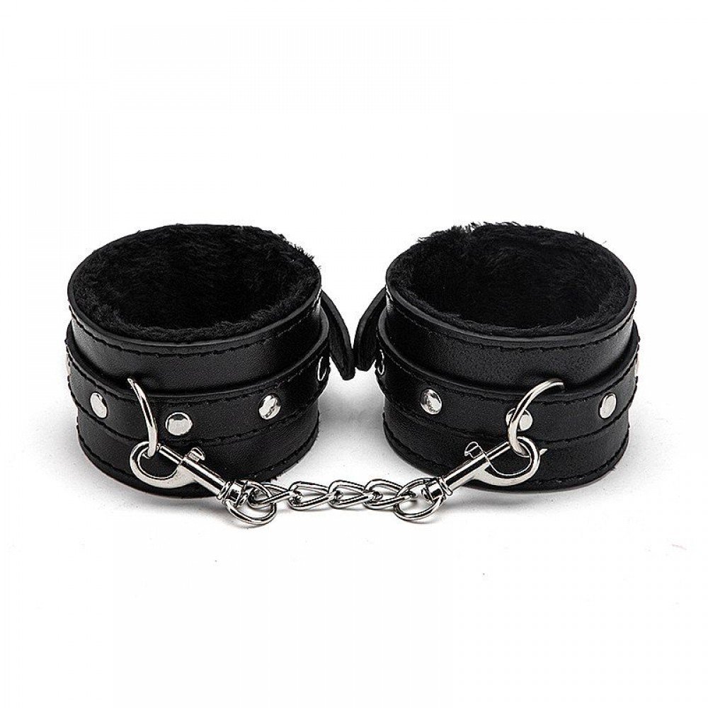 Algema Distanciadora para Pulso e Tornozelo em Nylon Algema Distanciadora para Pulso e Tornozelo em Nylon – Explore Novas Sensações com Algemas SadomasoquistasTransforme seus momentos de prazer com nossas algemas distanciadoras, perfeitas para manter as m Algema Distanciadora para Pulso e Tornozelo em Nylon