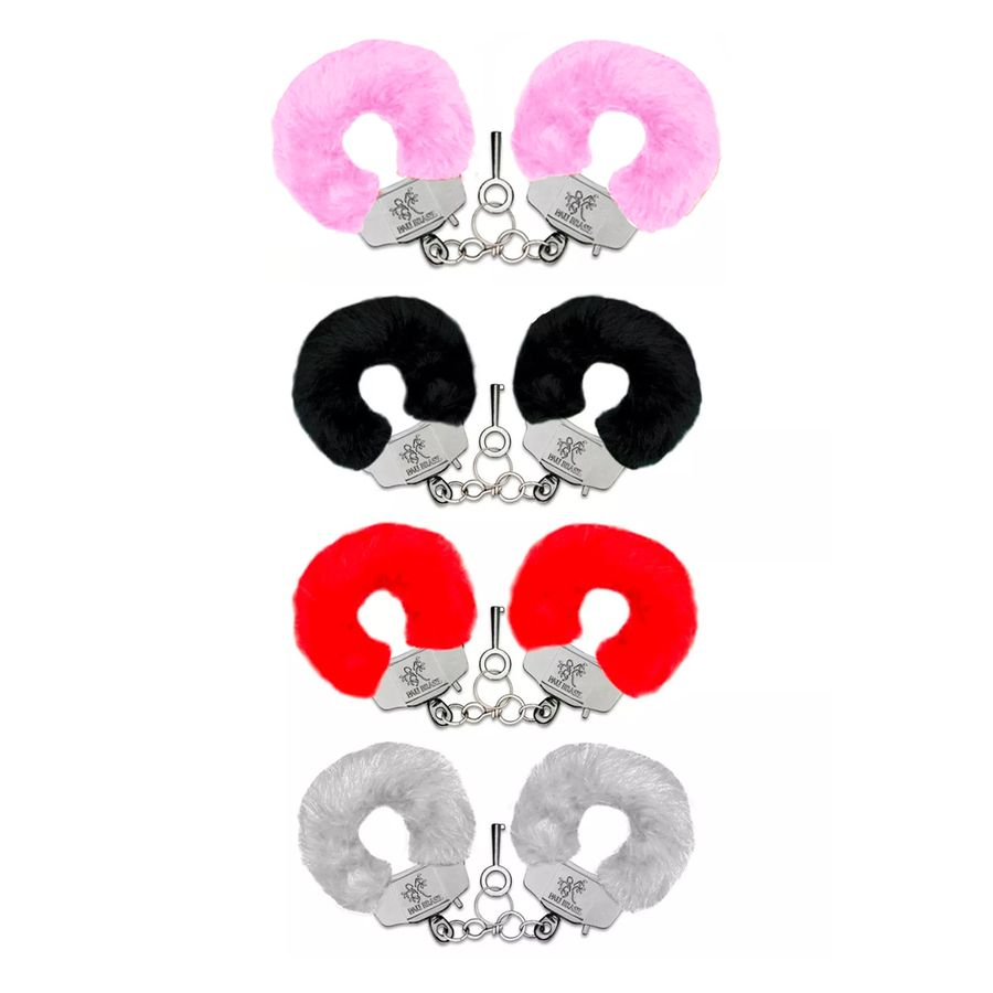 Algema de Metal com Pelúcia 23,5cm - Jogos Sensuais (Cor Aleatória) Apimente sua relação com a Algema de Metal com Pelúcia 23,5cm, um acessório sensual perfeito para brincadeiras fetichistas, jogos de dominação ou fantasias eróticas. Algema de Metal com Pelúcia 23,5cm - Jogos Sensuais (Cor Aleatória)