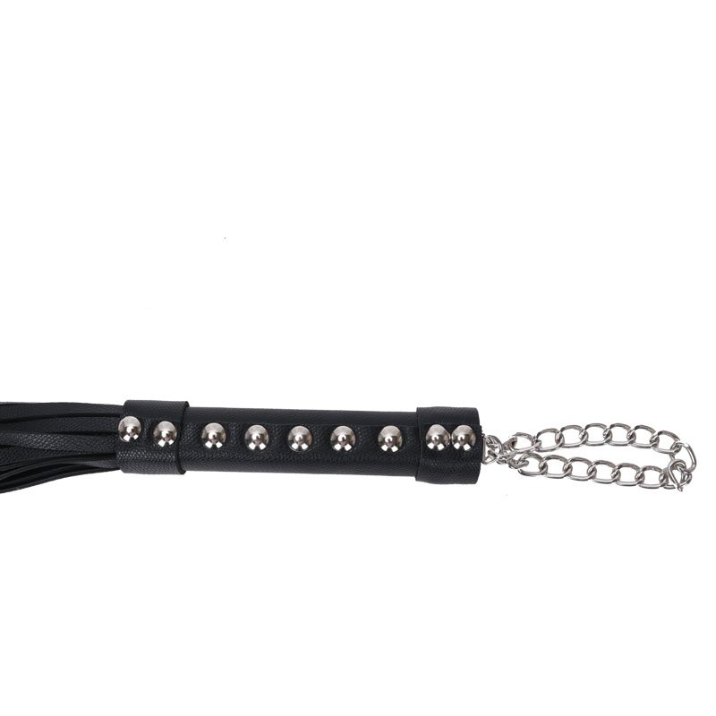 Kit Bondage 7 Peças em Couro Sintético Preto - Venda, Mordaça, Algemas e Mais Transforme suas noites com o Kit Bondage de 7 Peças em Couro Sintético Preto, perfeito para explorar novos níveis de prazer e intimidade. Kit Bondage 7 Peças em Couro Sintético Preto - Venda, Mordaça, Algemas e Mais