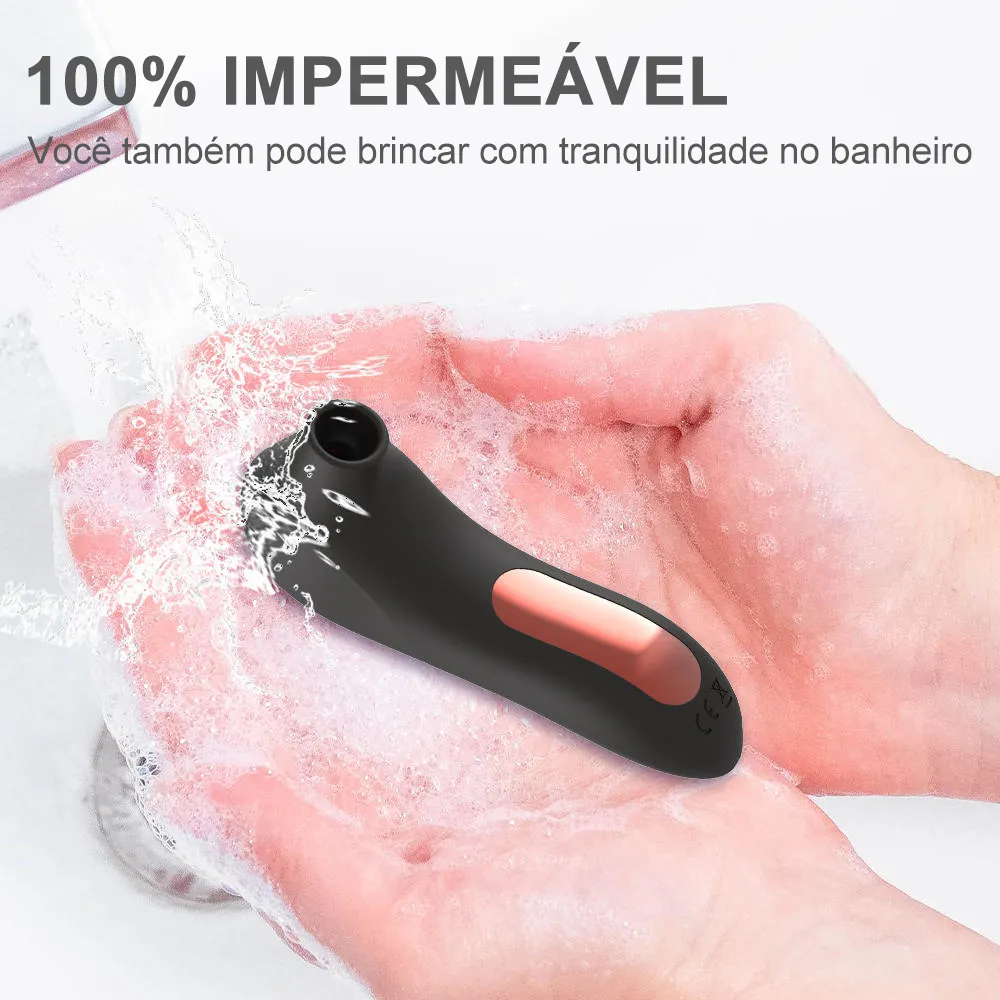 Sugador e Vibrador Ponto G Recarregável - 10 Modos de Prazer
Por que escolher entre a estimulação externa e a interna quando você pode ter o melhor dos dois mundos de uma só vez? Sugador e Vibrador Ponto G Recarregável - 10 Modos de Prazer