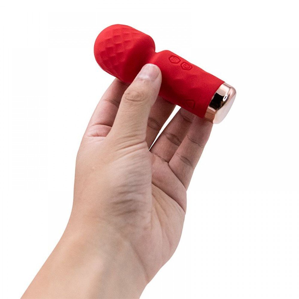 Mini varinha mágica Hero A Mini varinha mágica Hero oferece 10 modos de vibração, proporcionando uma experiência intensa e prazerosa. Mini varinha mágica Hero