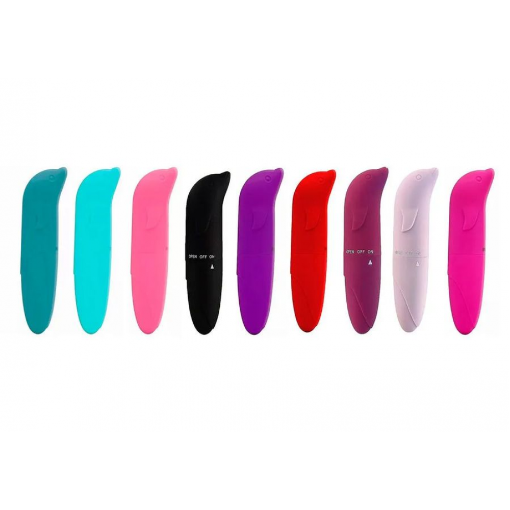 Vibrador Ponto G Golfinho Fiamor 12cm - Aveludado (Cor Aleatória) Apimente sua intimidade com o Vibrador Ponto G Golfinho da Fiamor, um sex toy discreto e poderoso projetado para estimular o ponto G, clitóris e outras zonas erógenas com precisão. Vibrador Ponto G Golfinho Fiamor 12cm - Aveludado (Cor Aleatória)